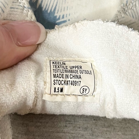 Jellypop Women’s Blue and White Floral Slip In Sneakers Sz 8.5 - Picture 6 of 7